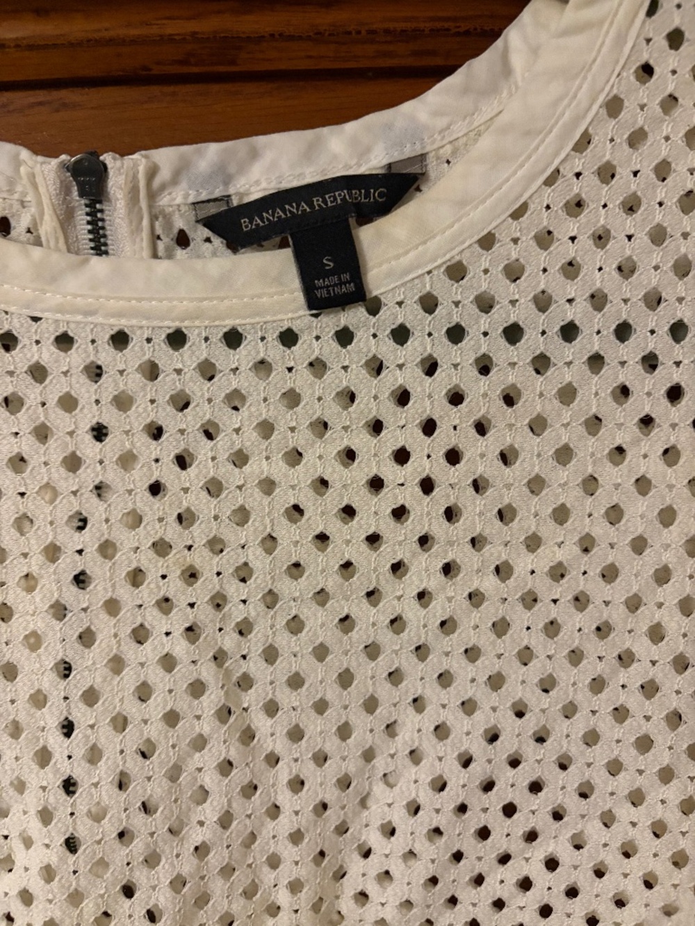 Banana republic sheer eyelet short sleeve size small